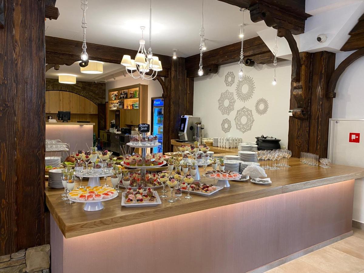 Hotel Tadeusz Uszew Экстерьер фото
