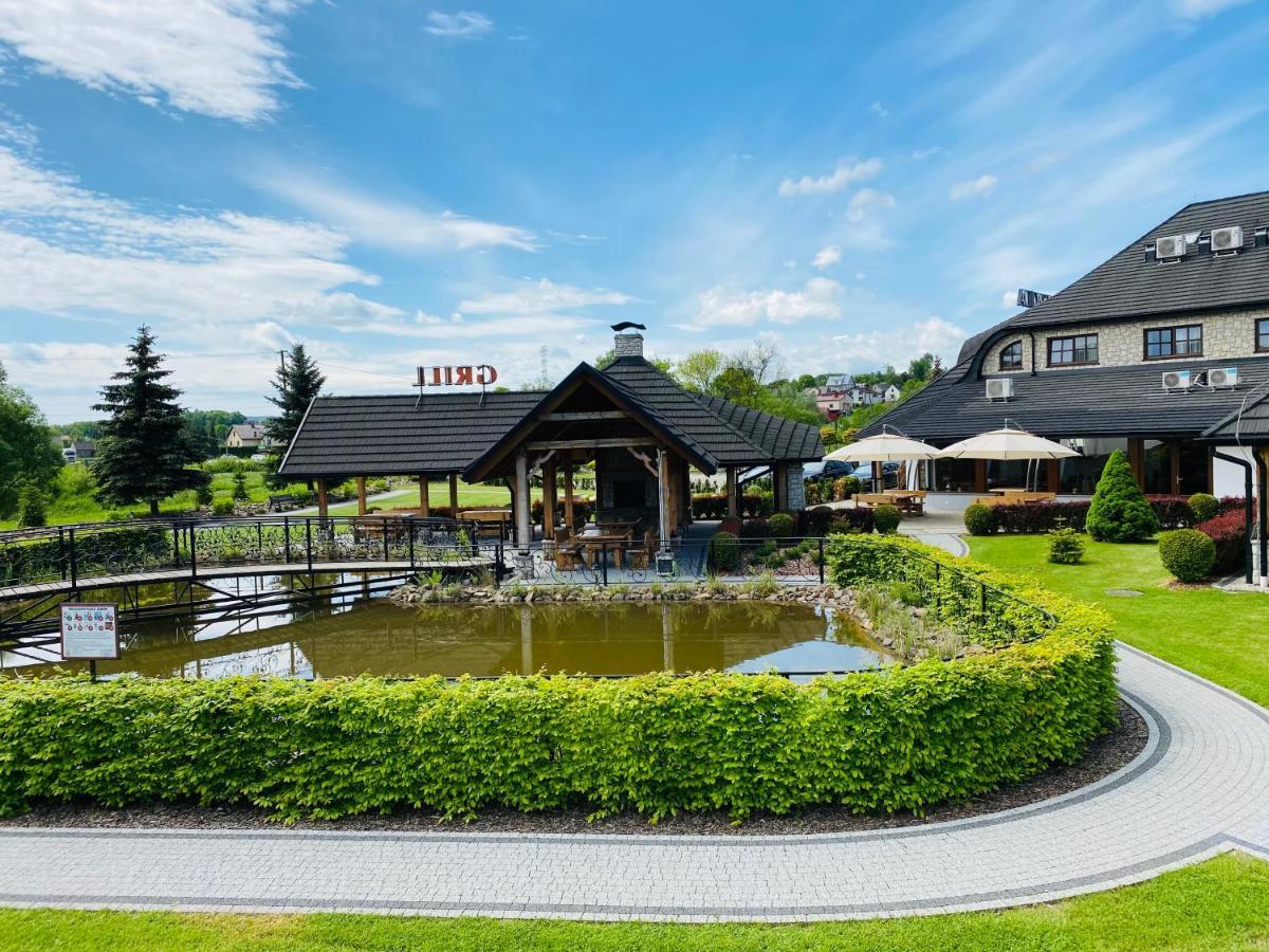 Hotel Tadeusz Uszew Экстерьер фото